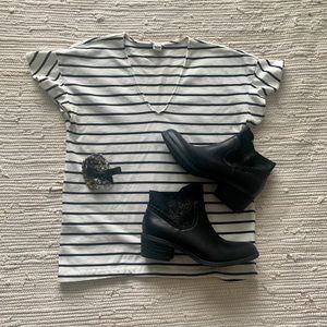 Women’s Medium Jcrew Flutter Sleeve Tee